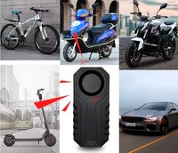 - Fietsalarm met Bevestigingsset- Fietsalarm met afstandsbediening - Fietsslot met Alarm - 113DB - IP65 - Fietsalarm voor E Bike - Bike Alarm - Fiets Alarm - Deuralarm - Alarmsysteem - Alarmsystemen - Raambeveiliging - Raamslot